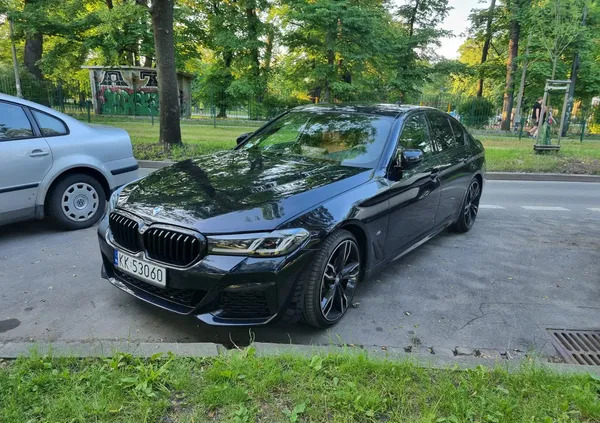 samochody osobowe BMW Seria 5 cena 194900 przebieg: 110000, rok produkcji 2021 z Kraków